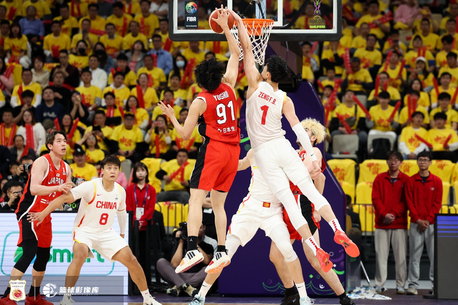 中國男籃內(nèi)外開花 曾凡博攻防一體在線 中國大勝日本42分！